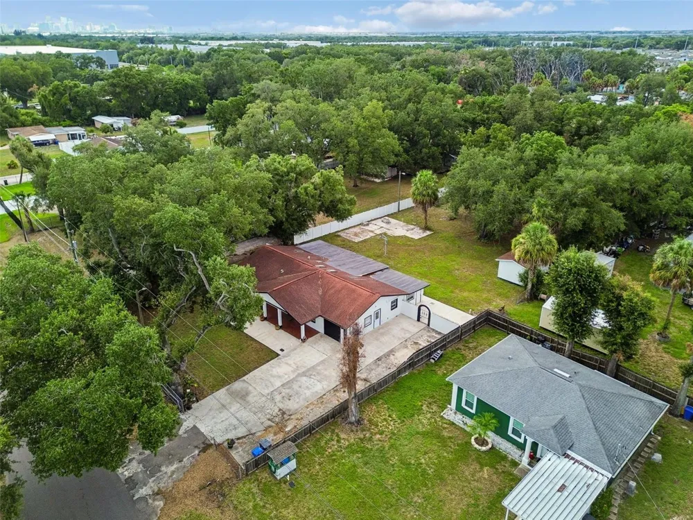 5712 20TH AVENUE S Tampa, FL 33619