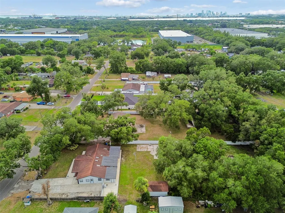 5712 20TH AVENUE S Tampa, FL 33619