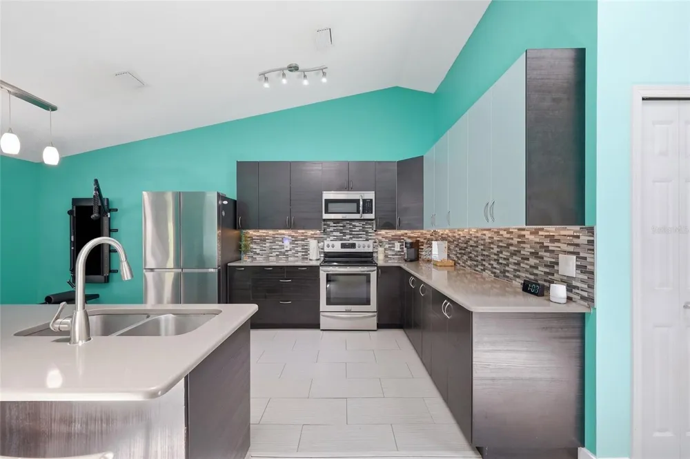 1014 CONLEY DRIVE Oviedo, FL 32765