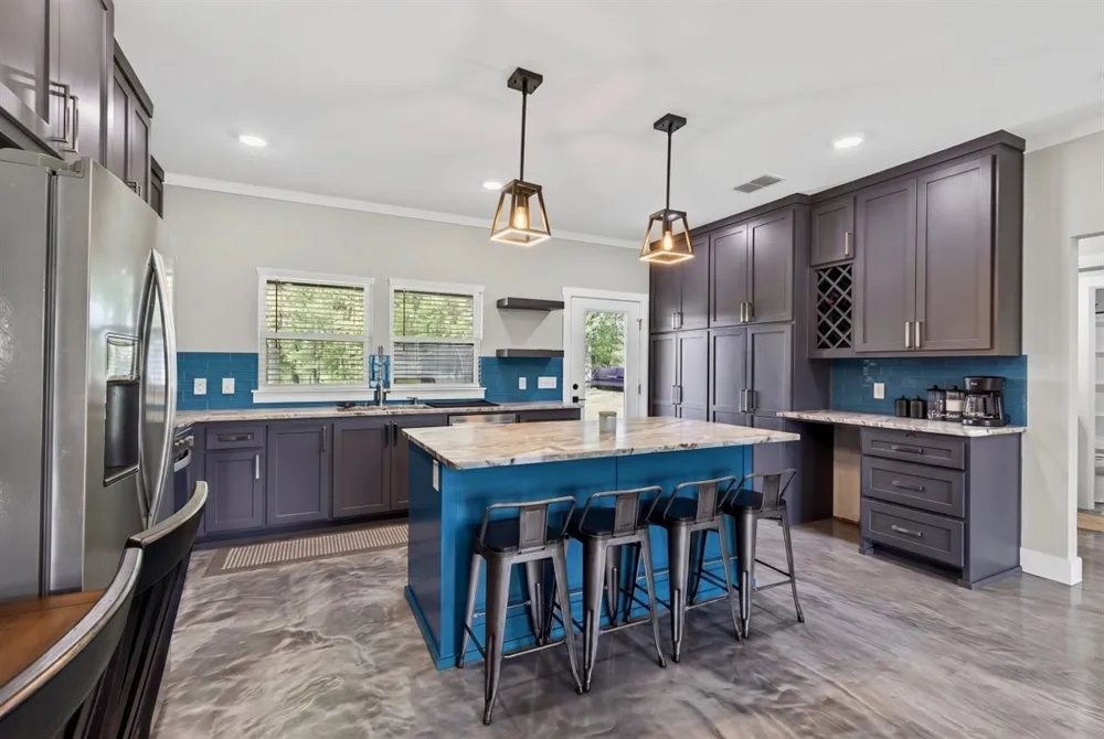 9968 County Road 1200 Athens, TX 75751