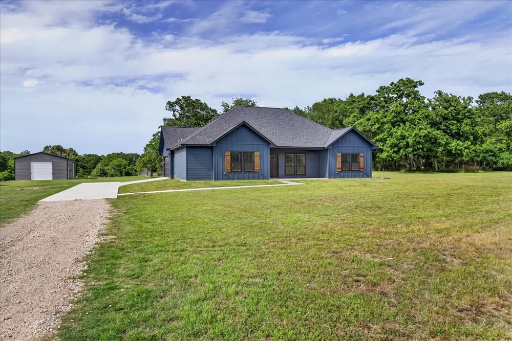 9968 County Road 1200 Athens, TX 75751