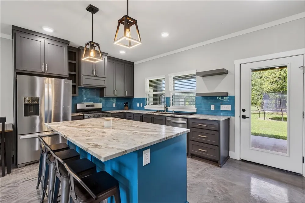9968 County Road 1200 Athens, TX 75751