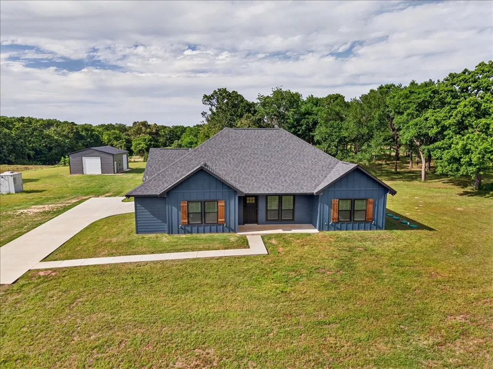9968 County Road 1200 Athens, TX 75751