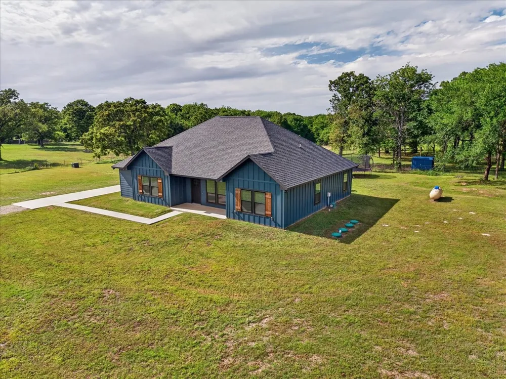 9968 County Road 1200 Athens, TX 75751