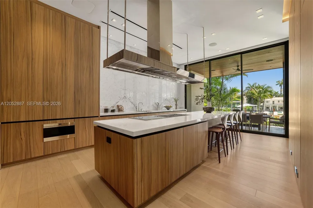 1420 W 23rd St Miami Beach, FL 33140