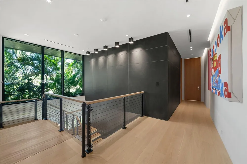 1420 W 23rd St Miami Beach, FL 33140