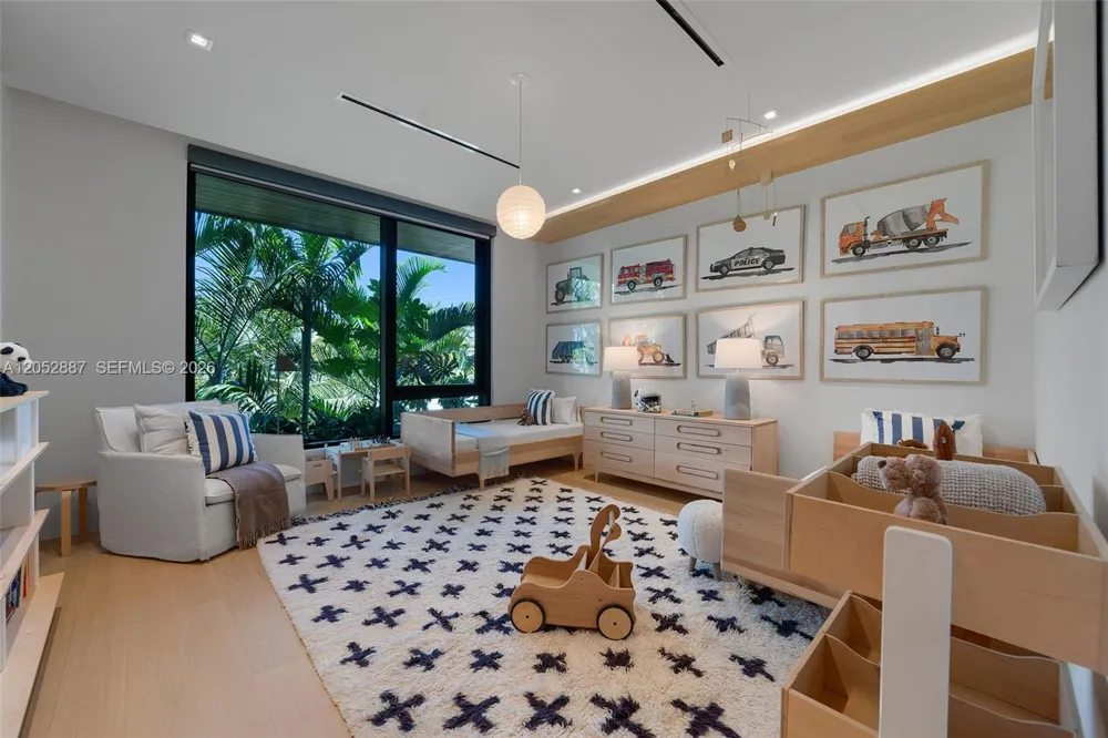 1420 W 23rd St Miami Beach, FL 33140