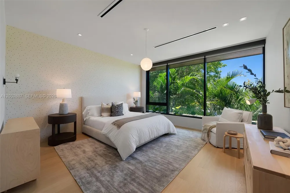 1420 W 23rd St Miami Beach, FL 33140