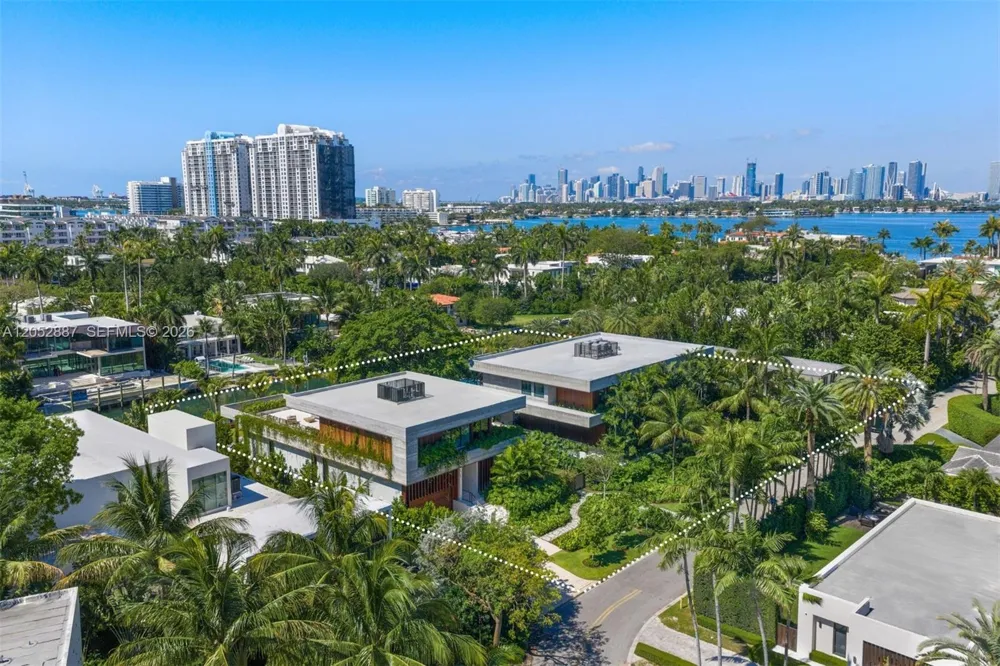 1420 W 23rd St Miami Beach, FL 33140