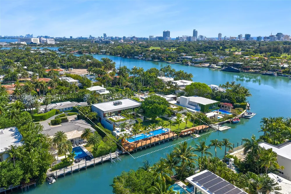 1420 W 23rd St Miami Beach, FL 33140
