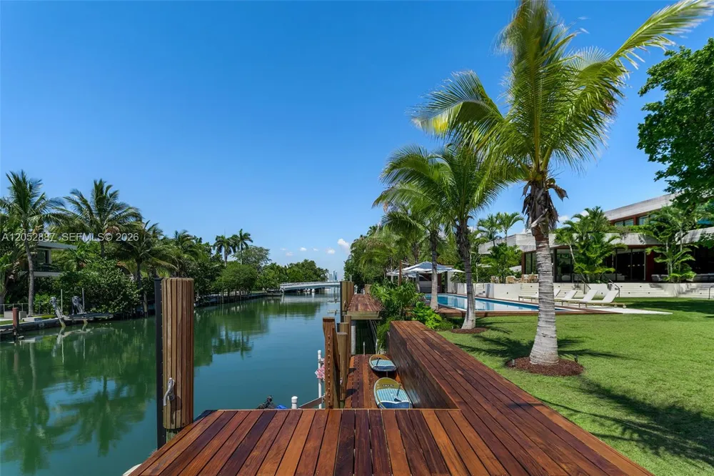 1420 W 23rd St Miami Beach, FL 33140