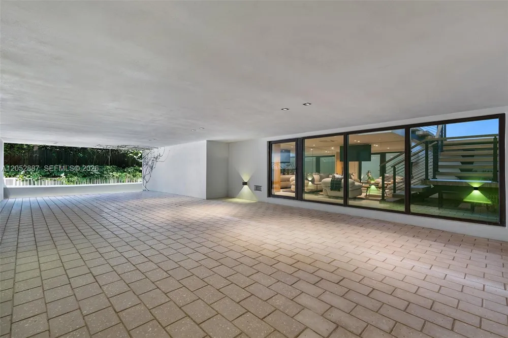 1420 W 23rd St Miami Beach, FL 33140