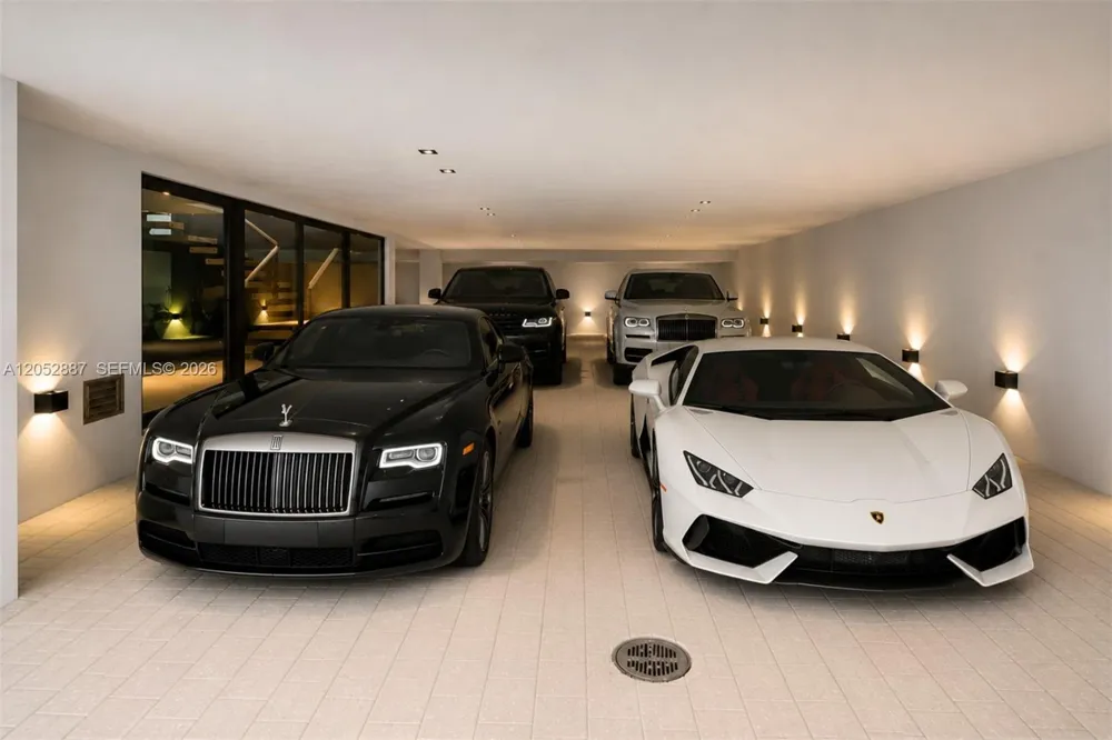 1420 W 23rd St Miami Beach, FL 33140