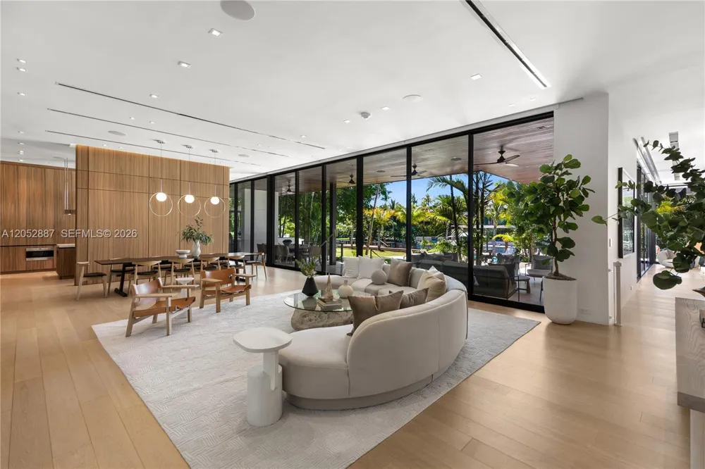 1420 W 23rd St Miami Beach, FL 33140