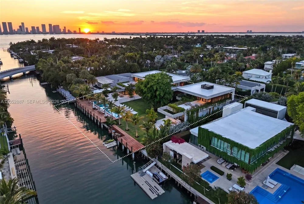 1420 W 23rd St Miami Beach, FL 33140