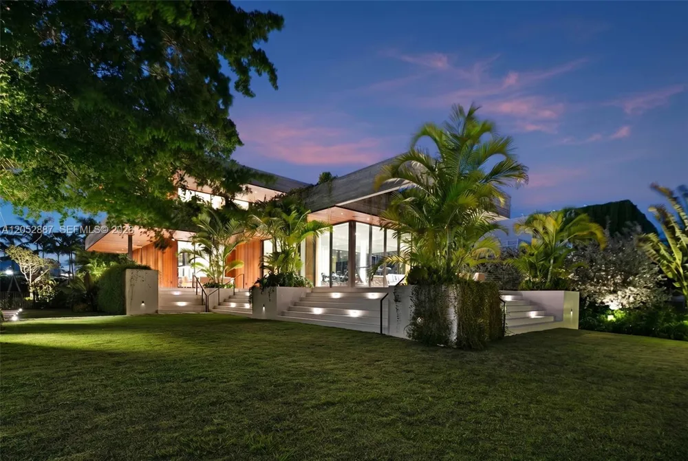1420 W 23rd St Miami Beach, FL 33140