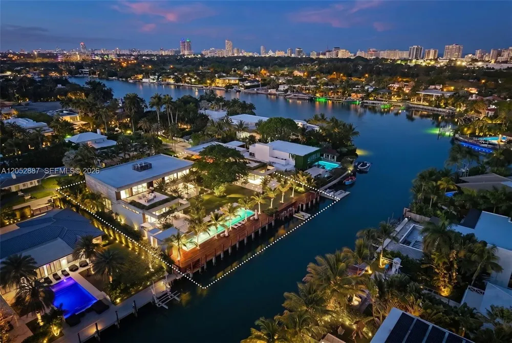 1420 W 23rd St Miami Beach, FL 33140