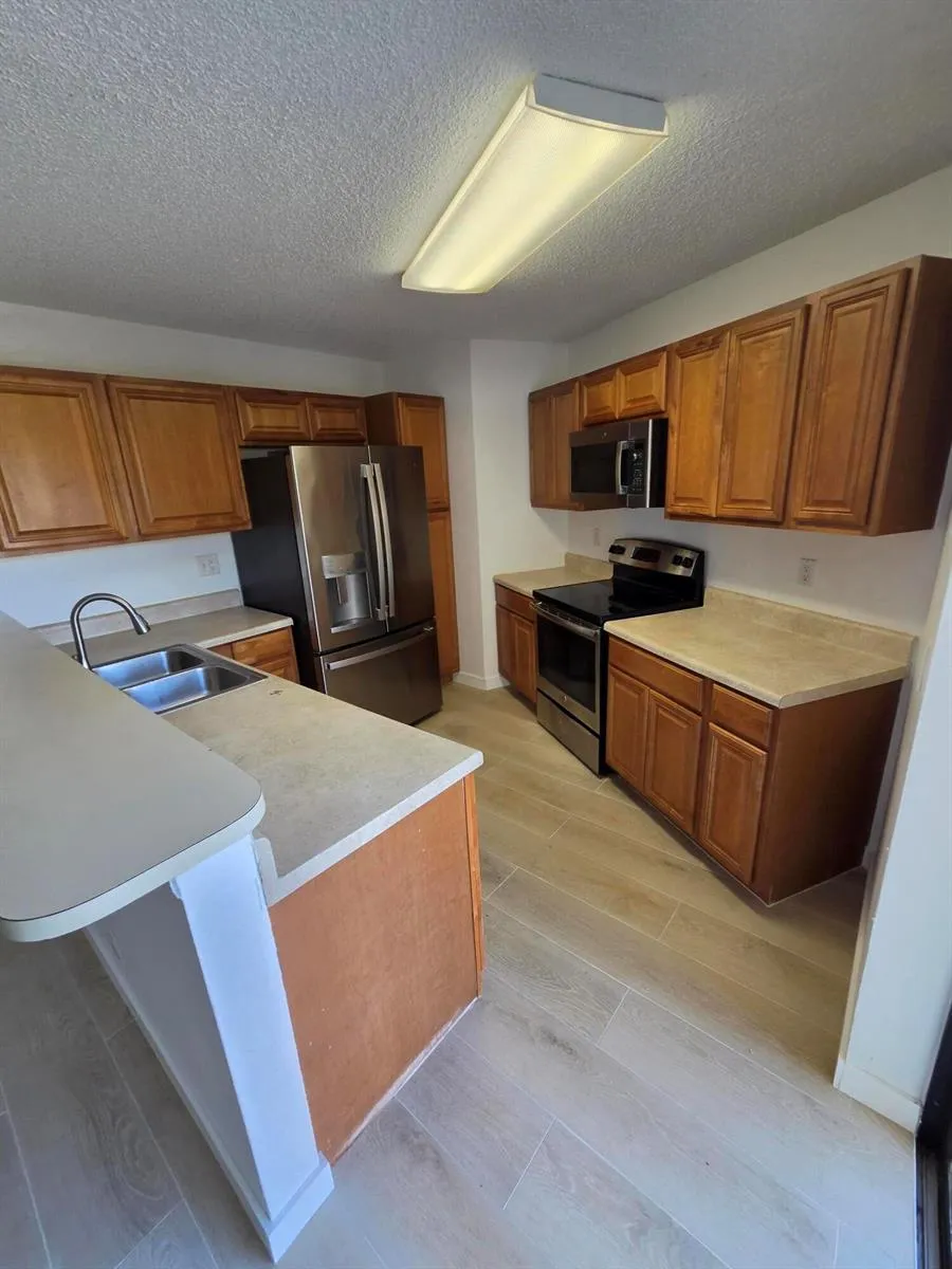 22 Springdale Circle Palm Springs, FL 33461