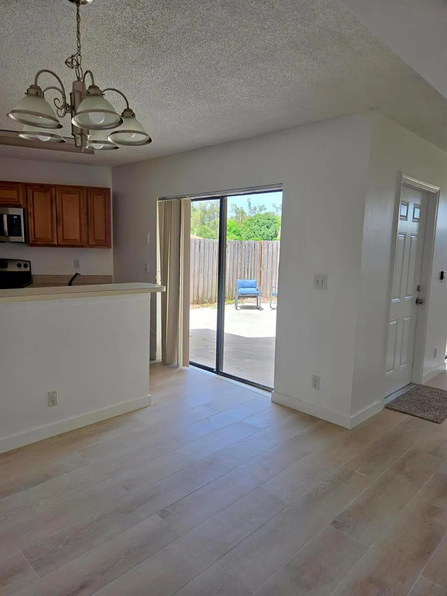 22 Springdale Circle Palm Springs, FL 33461