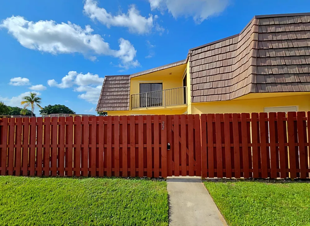 22 Springdale Circle Palm Springs, FL 33461