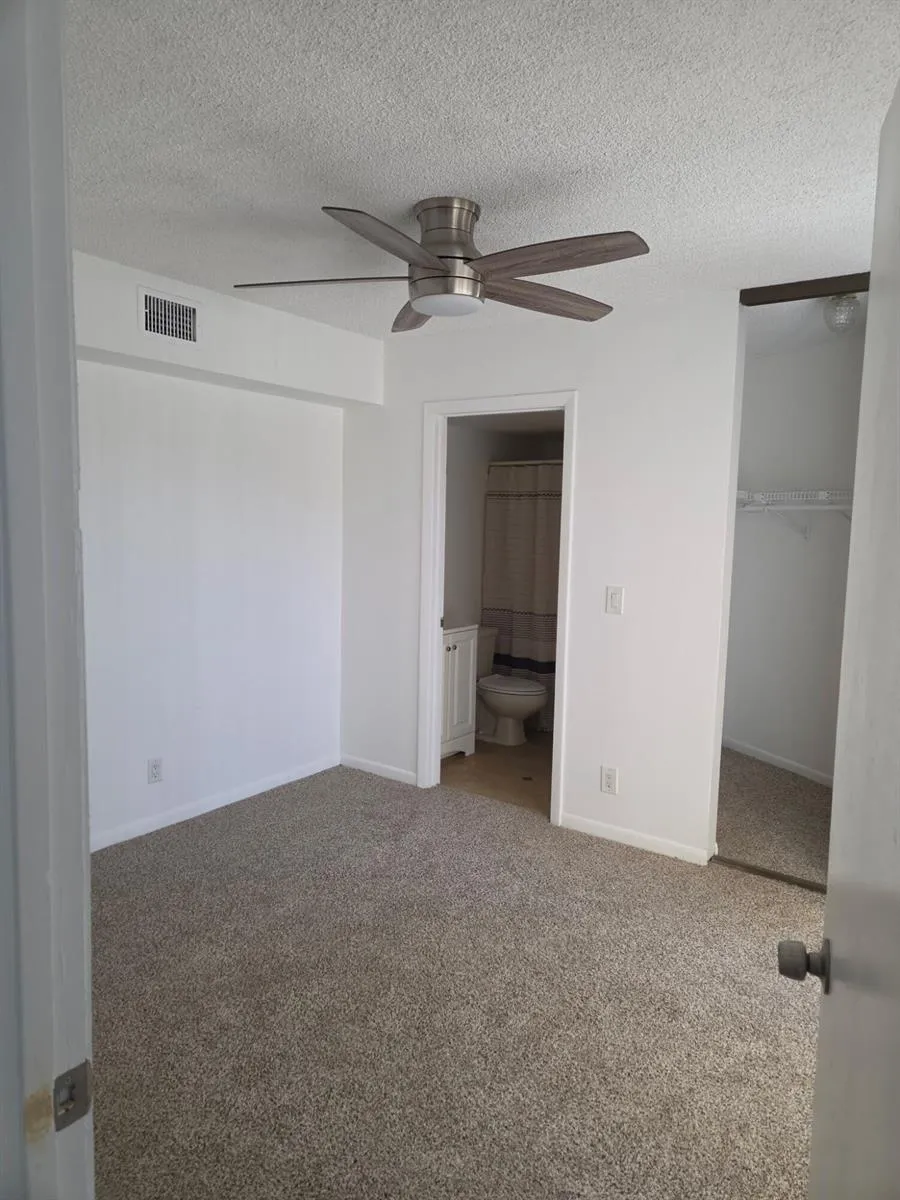 22 Springdale Circle Palm Springs, FL 33461