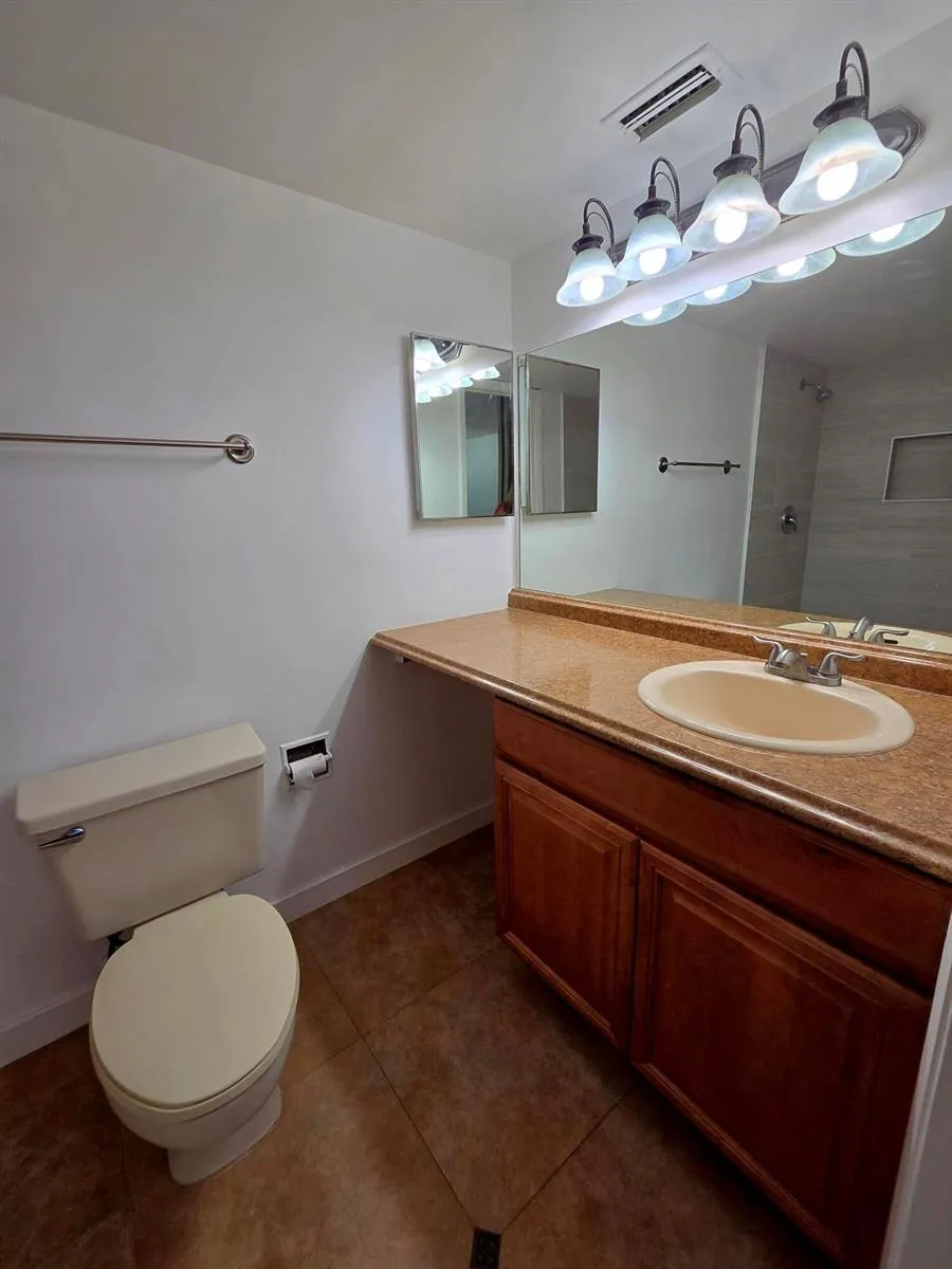 22 Springdale Circle Palm Springs, FL 33461