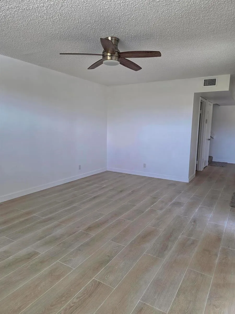 22 Springdale Circle Palm Springs, FL 33461