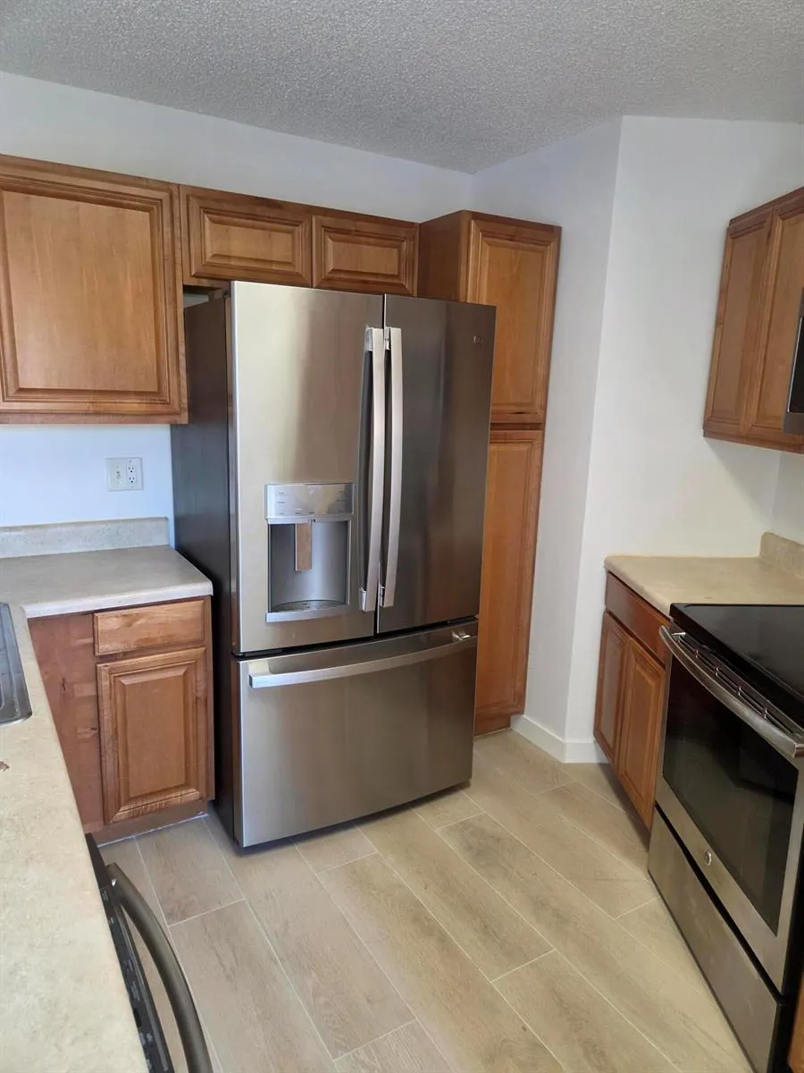 22 Springdale Circle Palm Springs, FL 33461