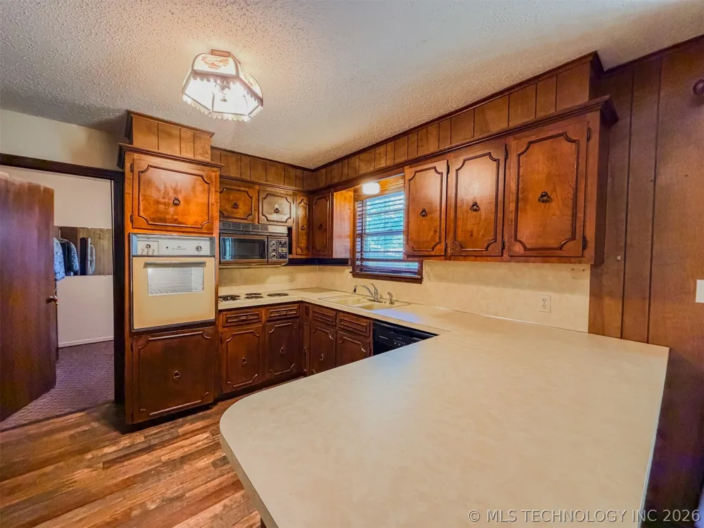 23458 E 878 ROAD Park Hill, OK 74451