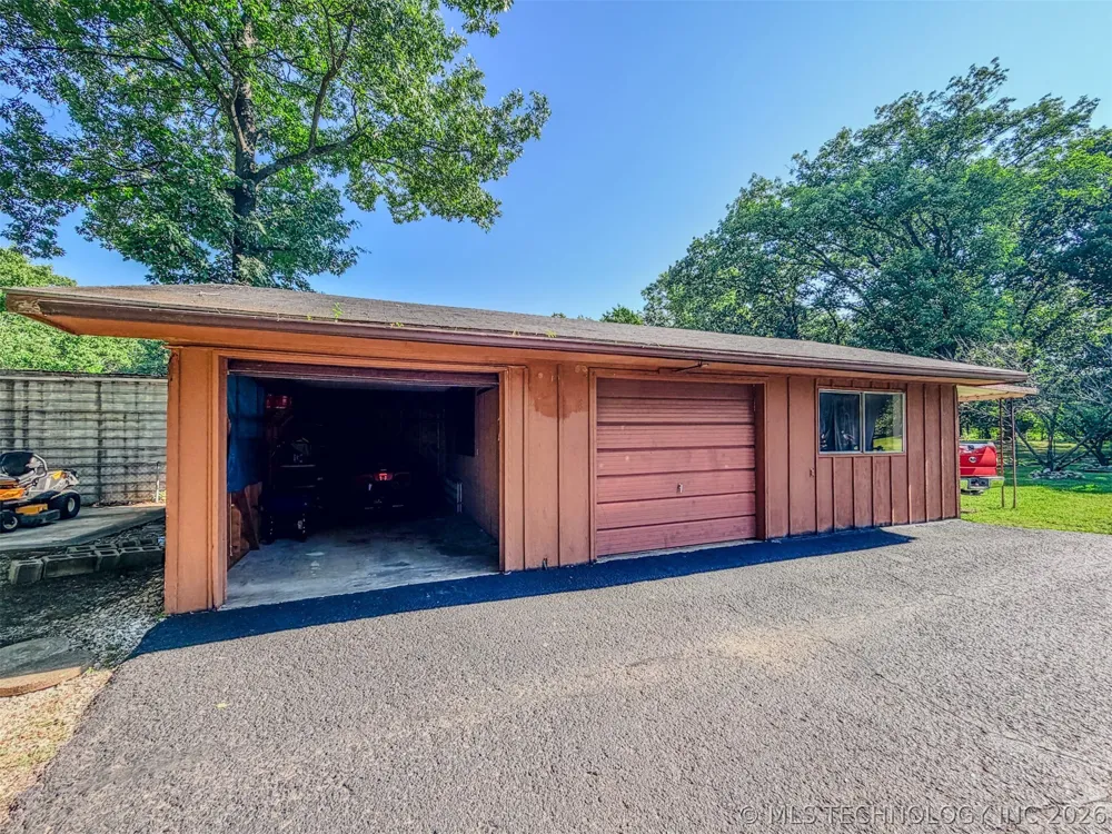 23458 E 878 ROAD Park Hill, OK 74451