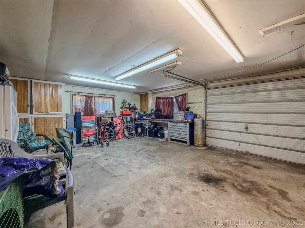 23458 E 878 ROAD Park Hill, OK 74451