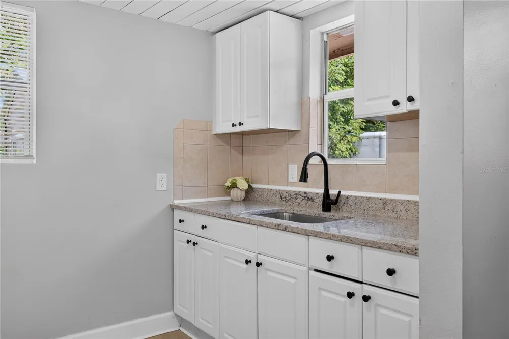 2947 GILLESPIE AVENUE Sarasota, FL 34234