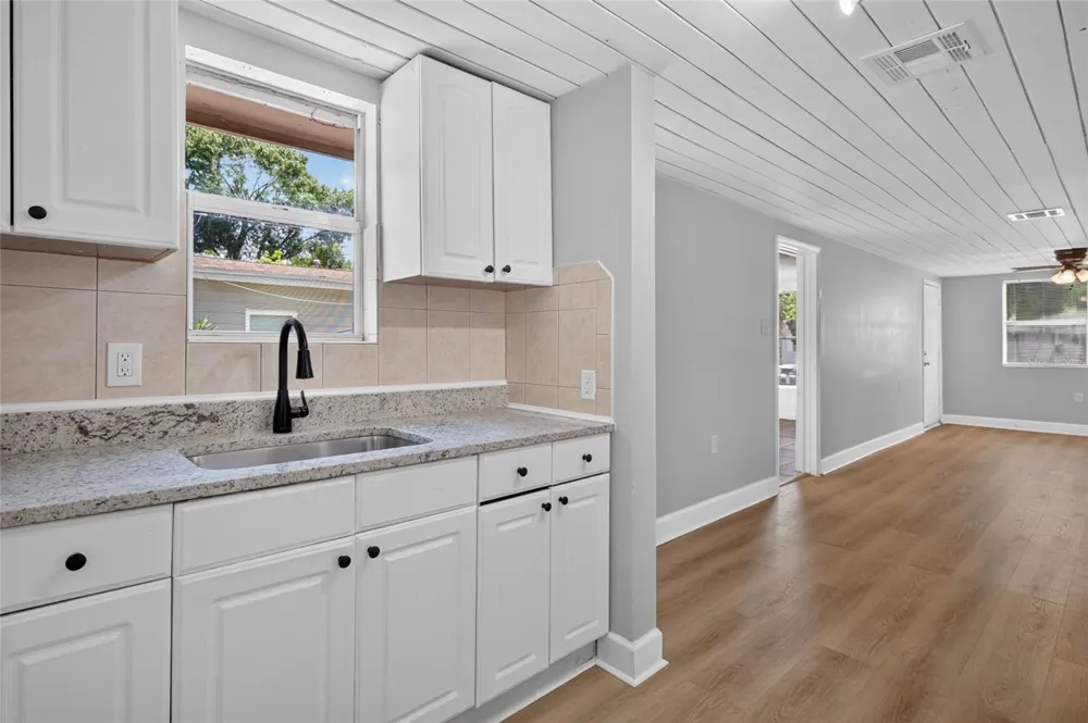 2947 GILLESPIE AVENUE Sarasota, FL 34234