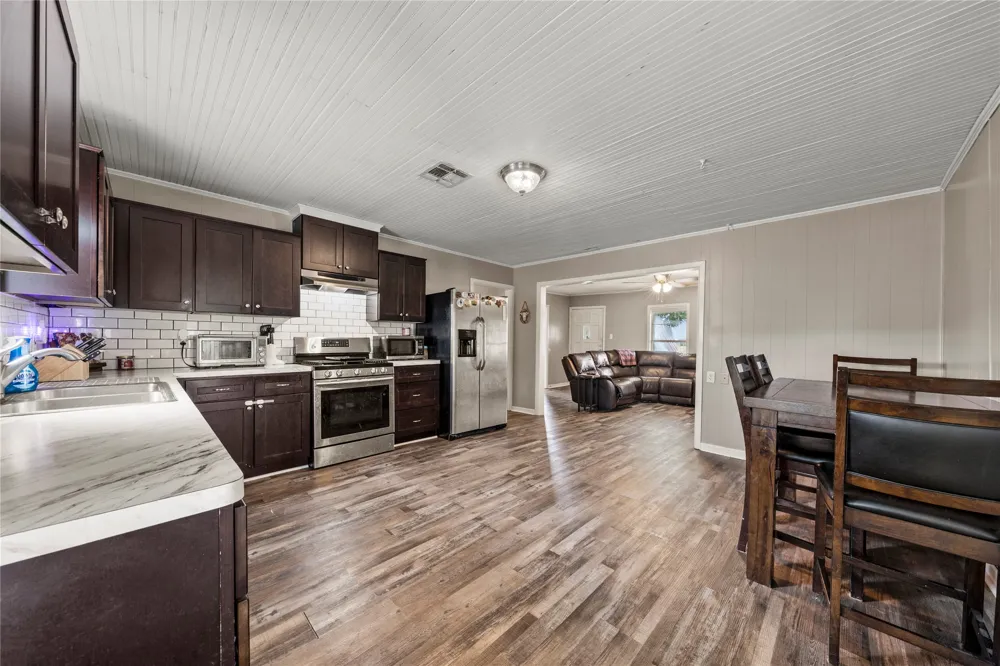 309 S Fairpark Street Riesel, TX 76682