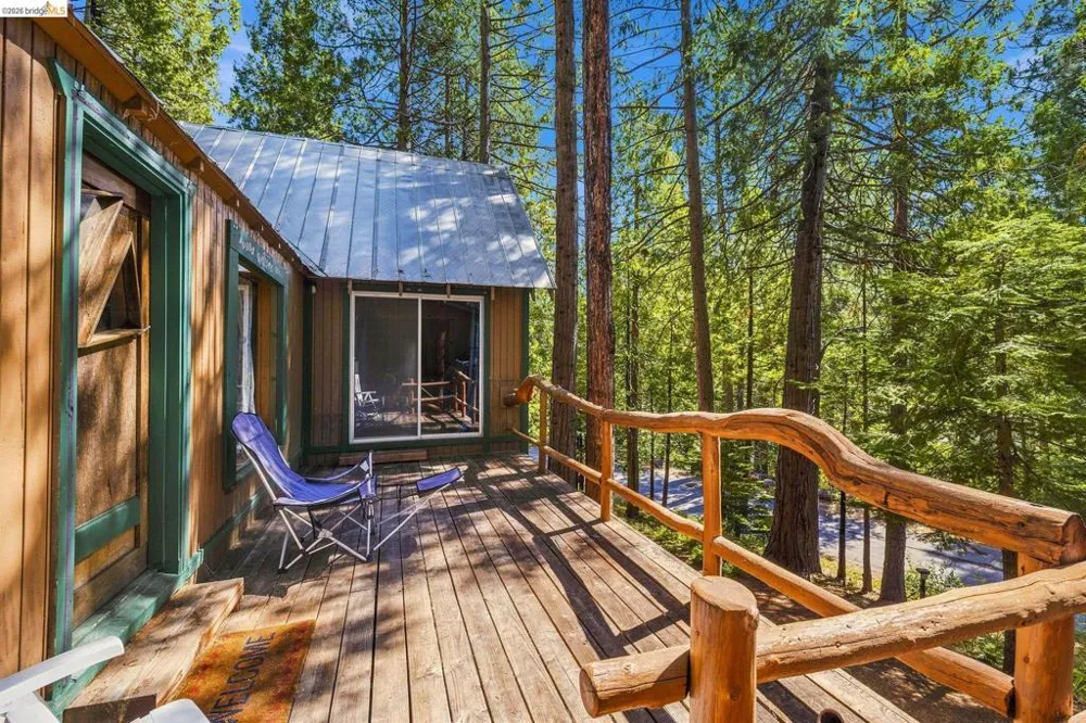 26457 Crystal Rd Long Barn, CA 95335
