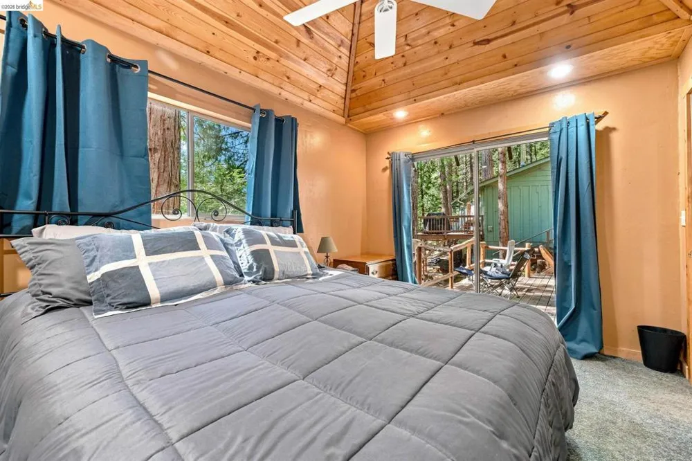 26457 Crystal Rd Long Barn, CA 95335