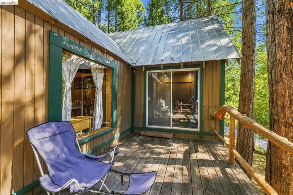 26457 Crystal Rd Long Barn, CA 95335