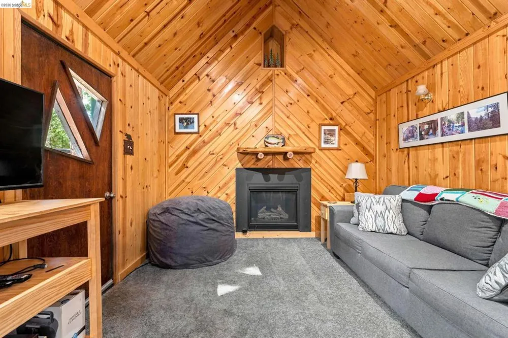 26457 Crystal Rd Long Barn, CA 95335