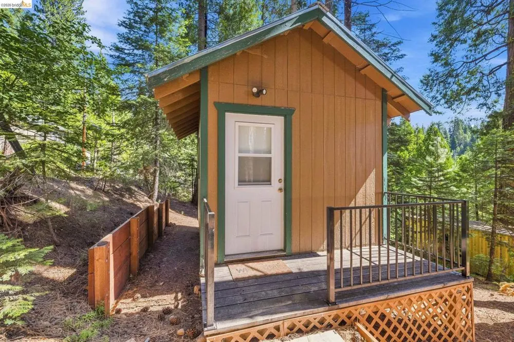 26457 Crystal Rd Long Barn, CA 95335