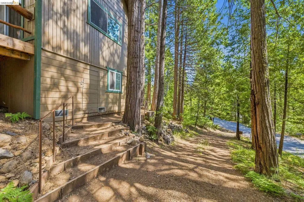 26457 Crystal Rd Long Barn, CA 95335