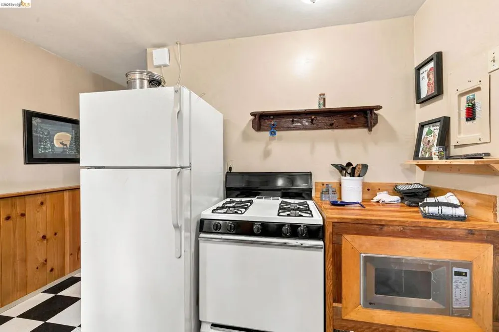 26457 Crystal Rd Long Barn, CA 95335