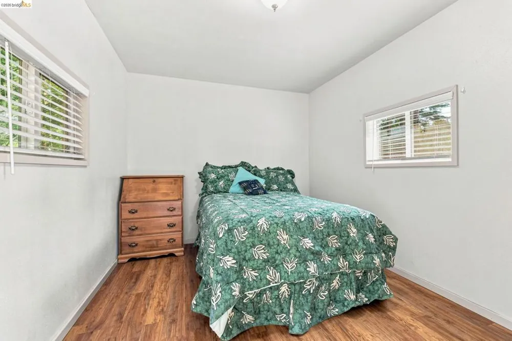 26457 Crystal Rd Long Barn, CA 95335