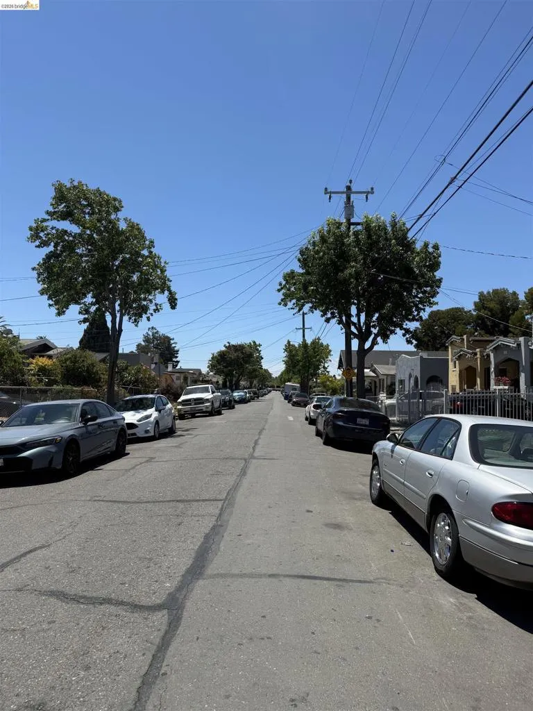 1862 66Th Ave Oakland, CA 94621