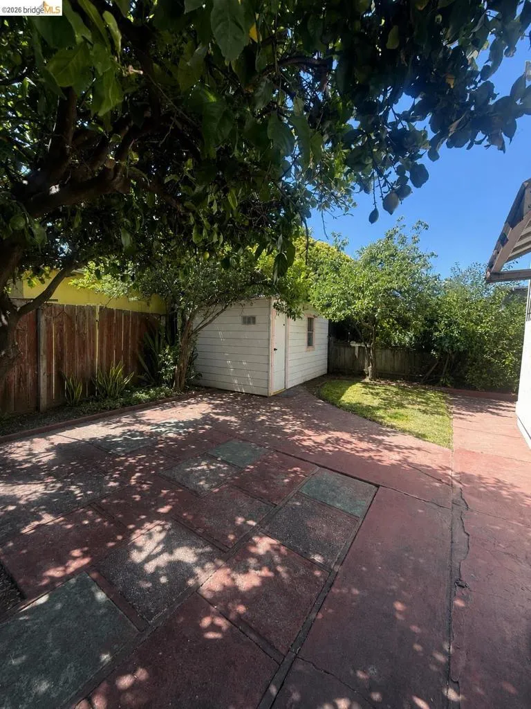 1862 66Th Ave Oakland, CA 94621