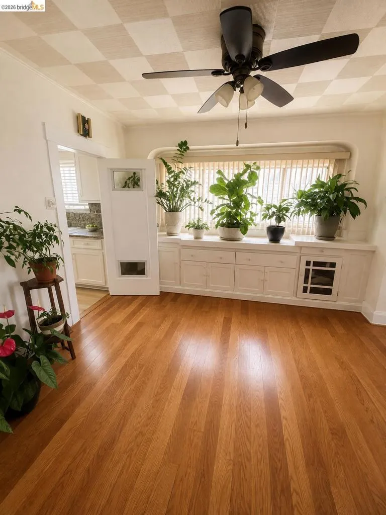 1862 66Th Ave Oakland, CA 94621