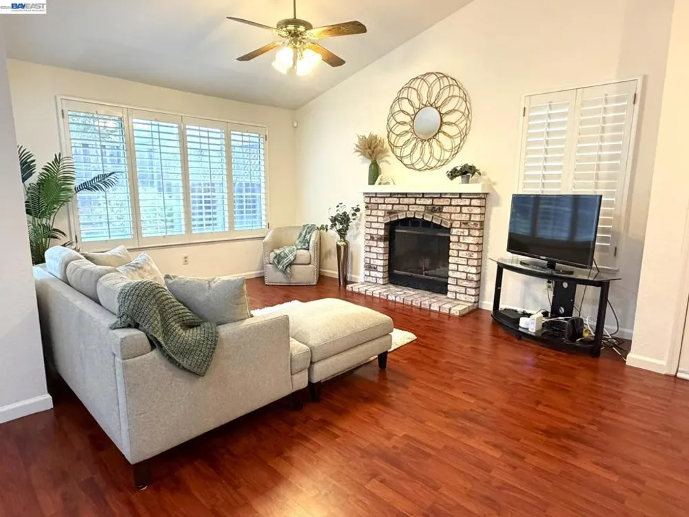 11651 Rolling Hills Pl Dublin, CA 94568