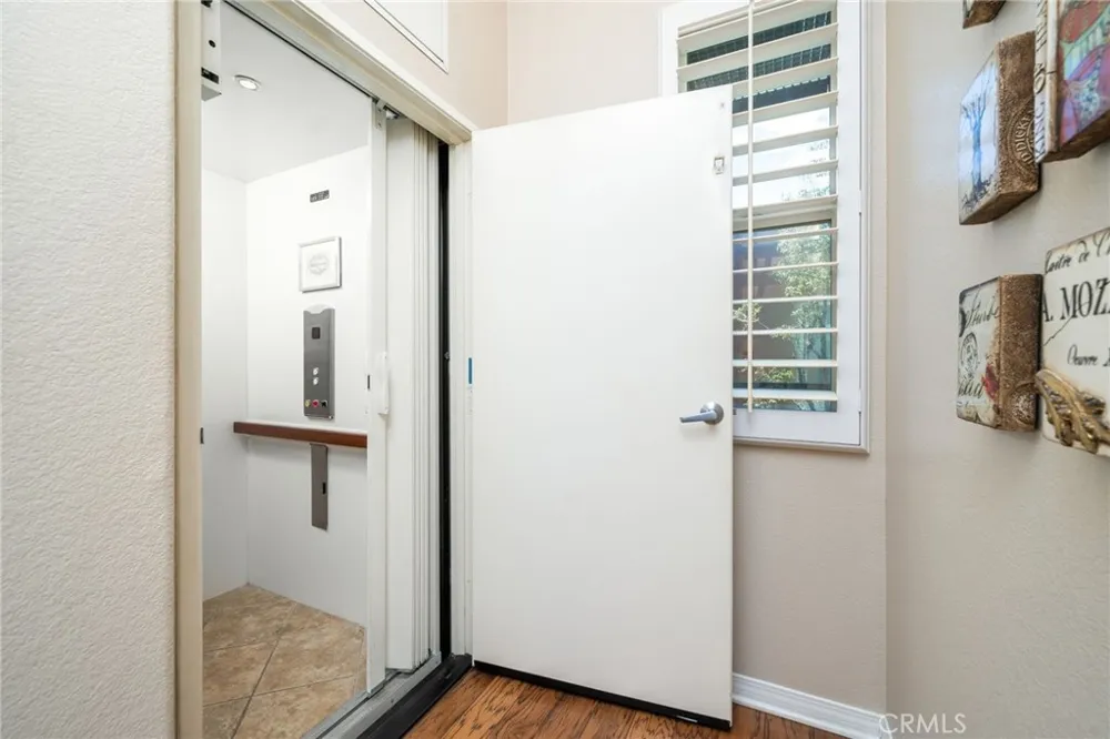 704 W 1st Street Claremont, CA 91711