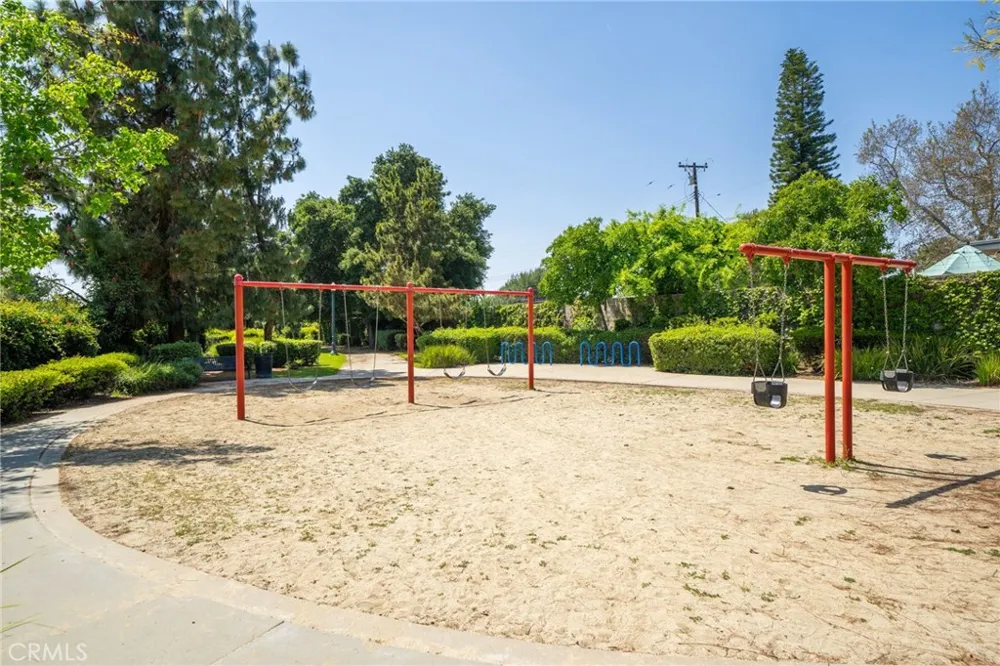704 W 1st Street Claremont, CA 91711