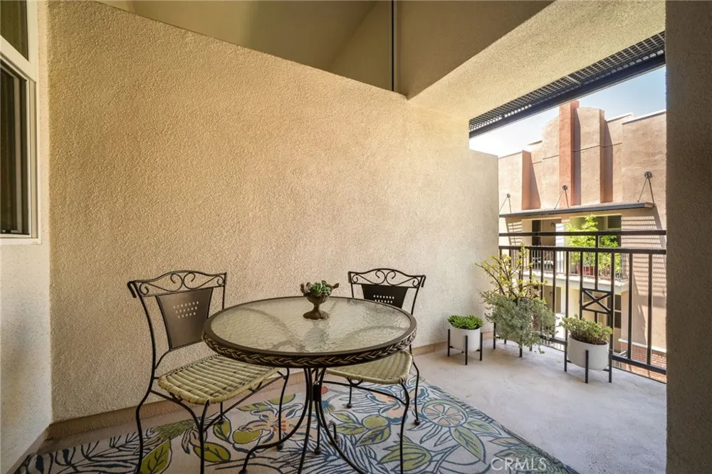 704 W 1st Street Claremont, CA 91711