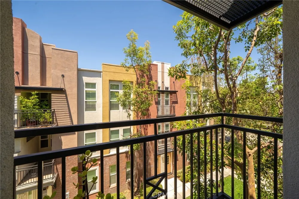 704 W 1st Street Claremont, CA 91711
